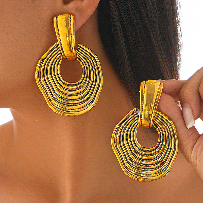 Gold Ridged Geometric Drop Earrings