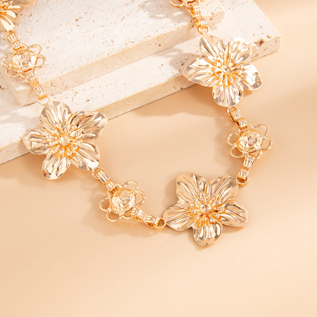 Gold Flower Charm Waist Chain – Adjustable 5-Petal Blossom Body Chain for Women