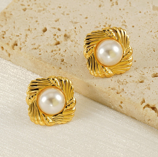 Gold Shell Pearl Necklace & Earrings Set – Retro Hong Kong Style Stainless Steel Jewelry