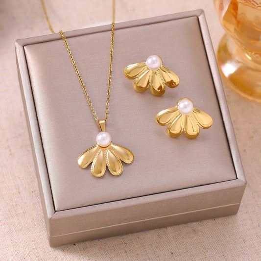Gold Fan Petal Pearl Necklace & Earrings Set – 18K Gold Plated Stainless Steel Jewelry