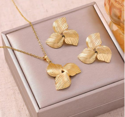 Gold Triple Leaf Necklace & Earrings Set – 18K Gold Plated Stainless Steel Jewelry