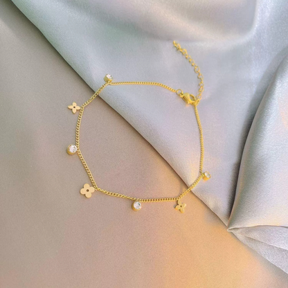 Four Leaf Clover & Crystal Diamond Charm Anklet – 18K Gold Plated Stainless Steel