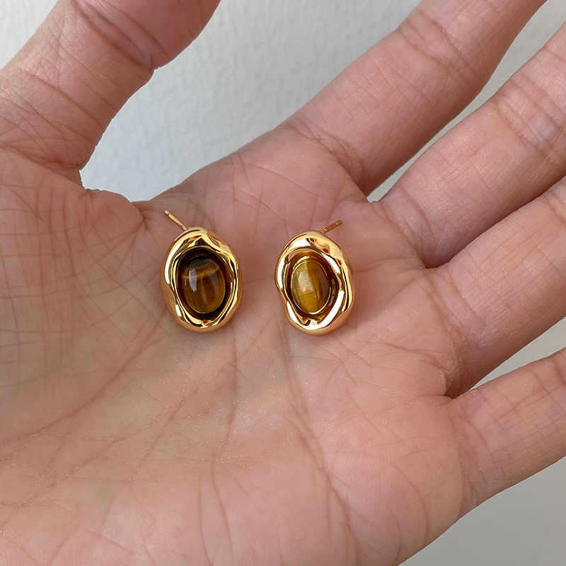Tiger's Eye Maillard Gold Stud Earrings