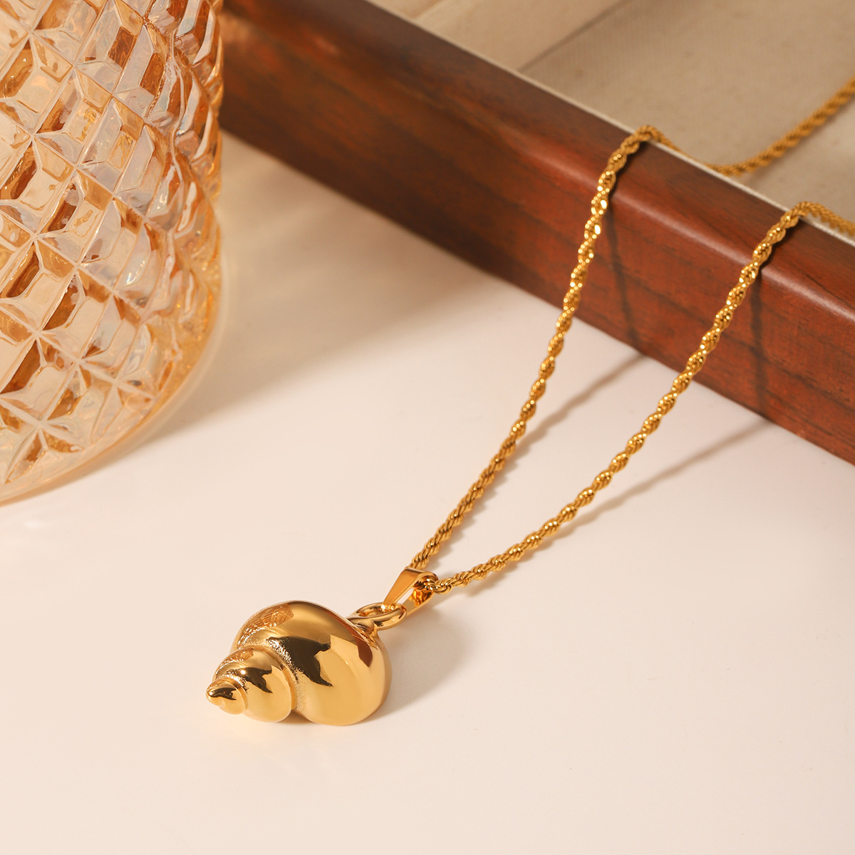 Gold Conch Shell Pendant Necklace – 18K Gold Plated Stainless Steel