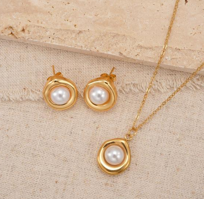 Gold Pearl Swirl Necklace & Stud Earring Set – 18K Gold Plated Stainless Steel