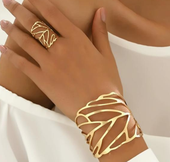 Gold Cutout Leaf Cuff Bracelet & Ring Set – Sculptural Openwork Jewelry
