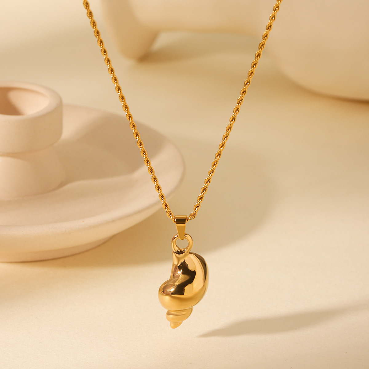 Gold Conch Shell Pendant Necklace – 18K Gold Plated Stainless Steel