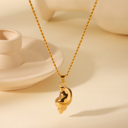 Gold Conch Shell Pendant Necklace – 18K Gold Plated Stainless Steel