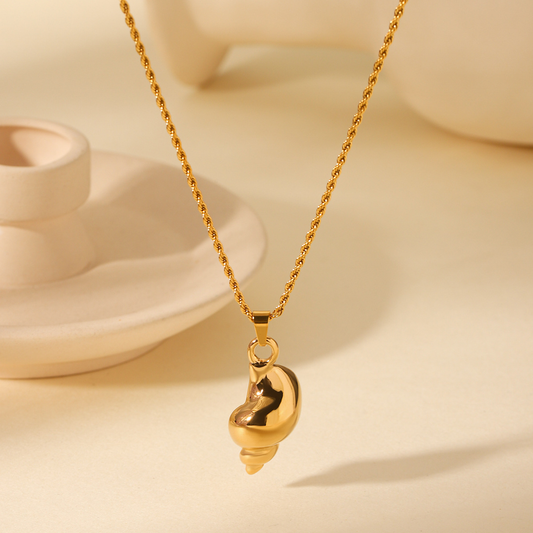 Gold Conch Shell Pendant Necklace – 18K Gold Plated Stainless Steel